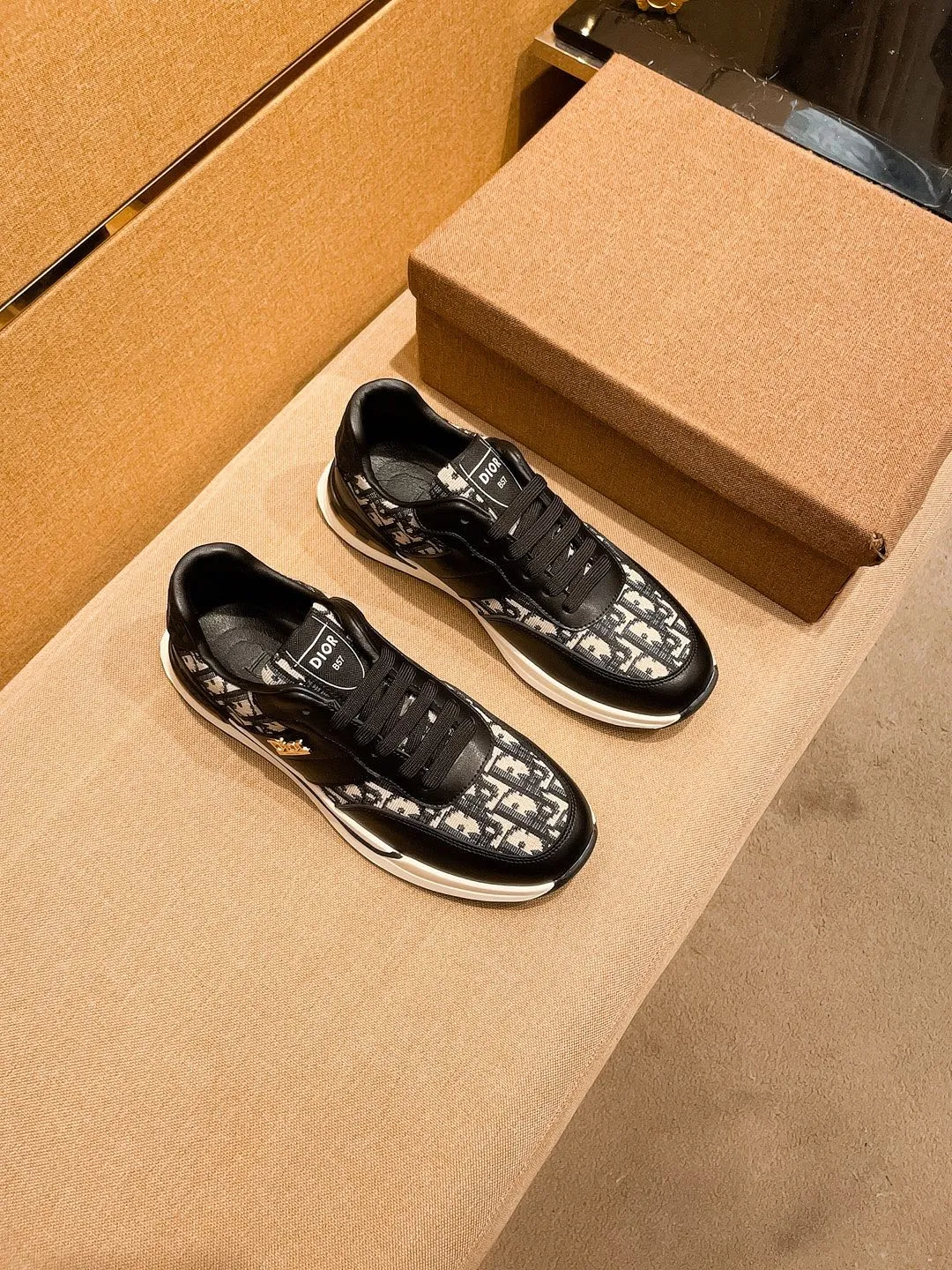 Men's shoes💰 420💰🔥【Dior】High-end brand of men's shoes official website 1:1 latest masterpiece: the upper is made of Italian imported first-layer cowhide, comfortable and breathable lining➕original non-slip and wear-resistant outsole🔥, making walking more convenient and comfortable! An exclusive new model, a stunning work, a beautiful 1:1 replica [color] compared to the official quality! Create a fashionable personality to set off your uniqueness! A must-have for trendy men! Classic 🔥Size: 38-44 Color: 🔥Multiple colors available